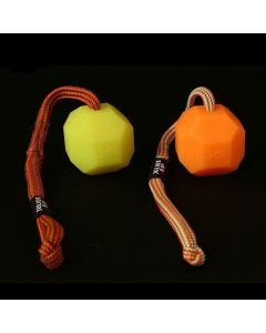 Balle IDC LUMINO jaune ou orange fluo avec poignée 60 mm Julius-K9